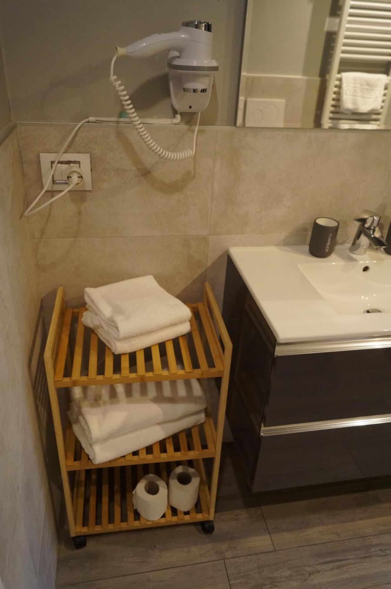 Bgy Central Apartments แบร์กาโม ห้อง รูปภาพ