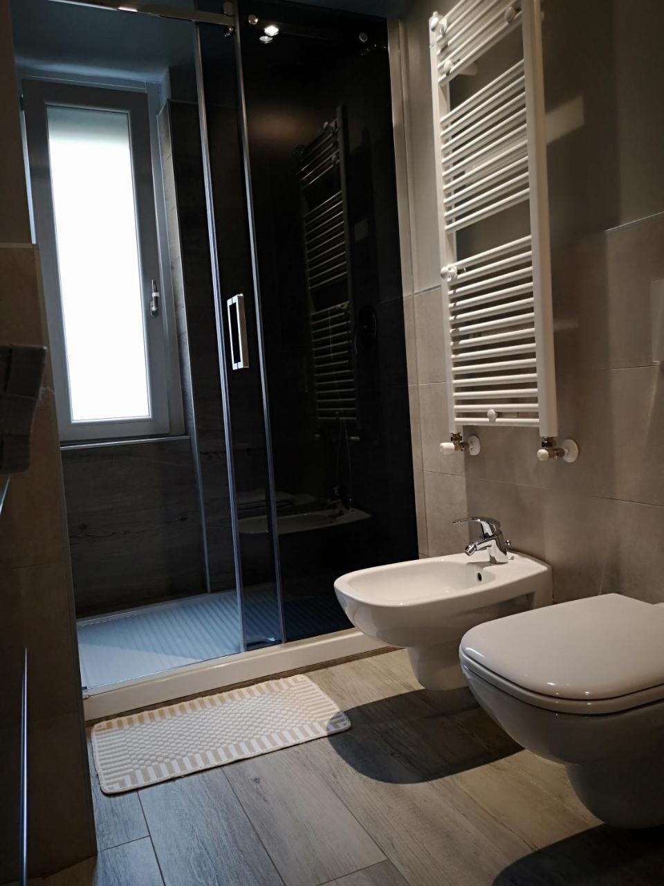 Bgy Central Apartments แบร์กาโม ภายนอก รูปภาพ
