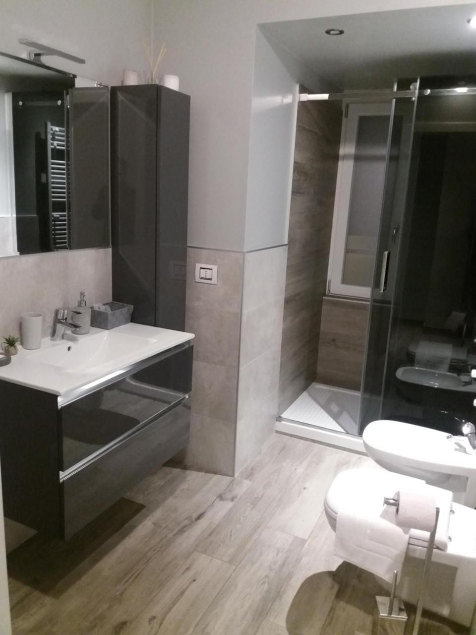 Bgy Central Apartments แบร์กาโม ภายนอก รูปภาพ