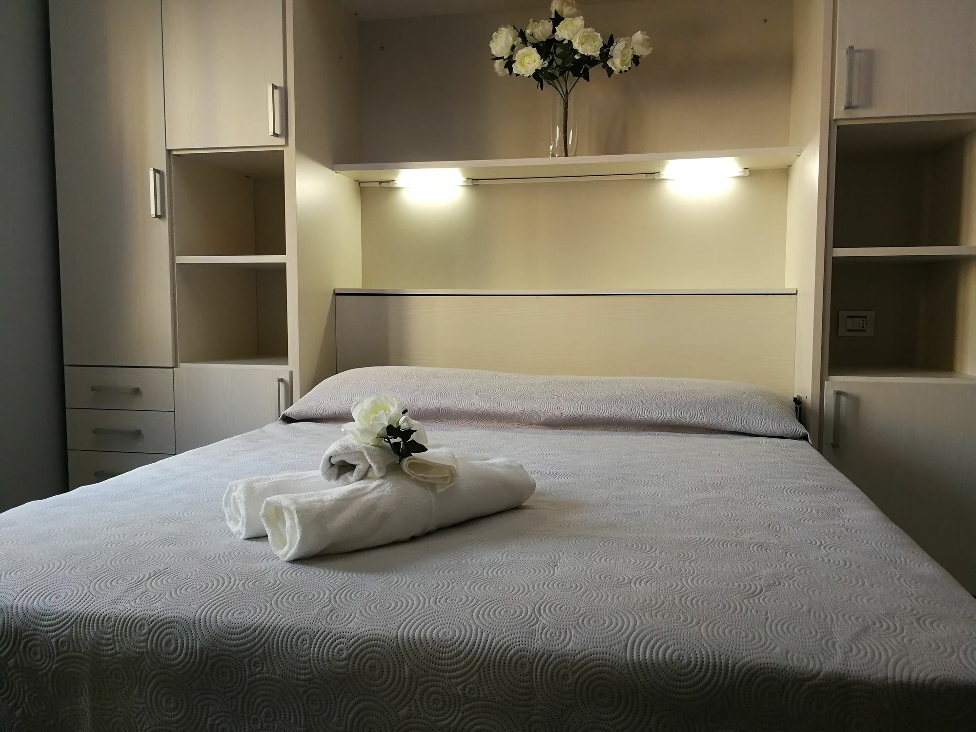 Bgy Central Apartments แบร์กาโม ภายนอก รูปภาพ